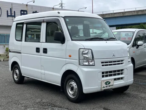 Mitsubishi Minicab Van