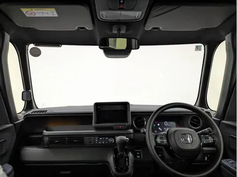 Honda N-BOX Custom