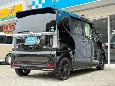 Honda N-BOX Custom