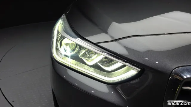 Genesis G90 (EQ900)