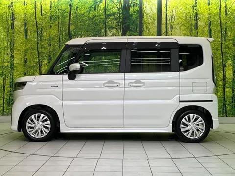 Suzuki Spacia Custom