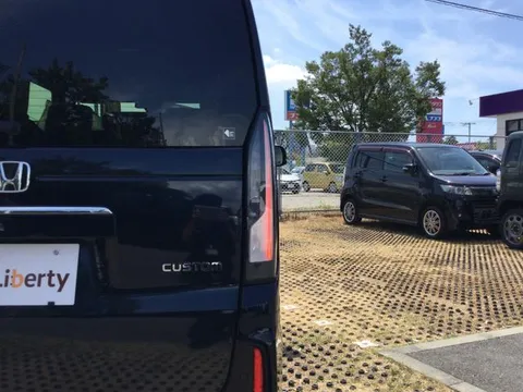Honda N-BOX Custom