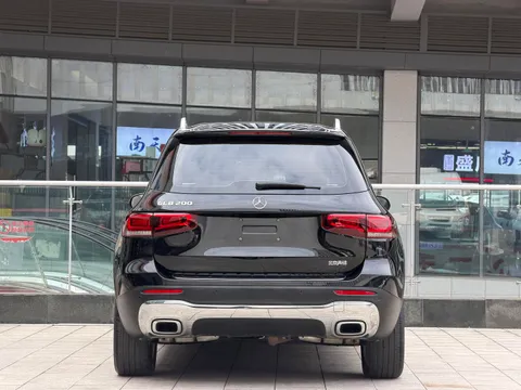 Mercedes-Benz Mercedes-Benz GLB