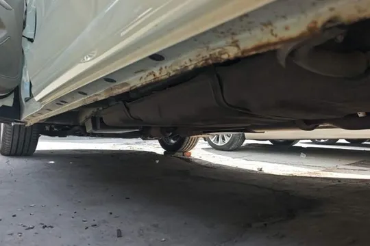BYD M6