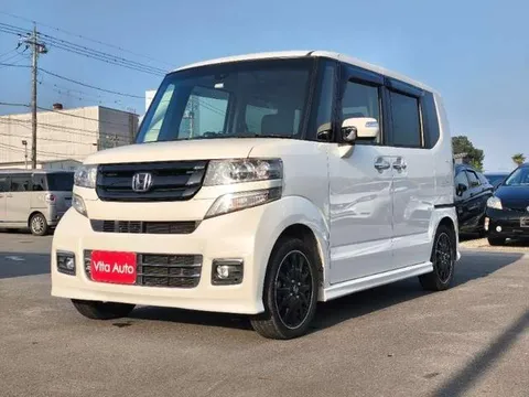 Honda N-BOX Custom