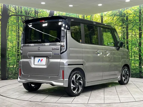 Suzuki Spacia Custom