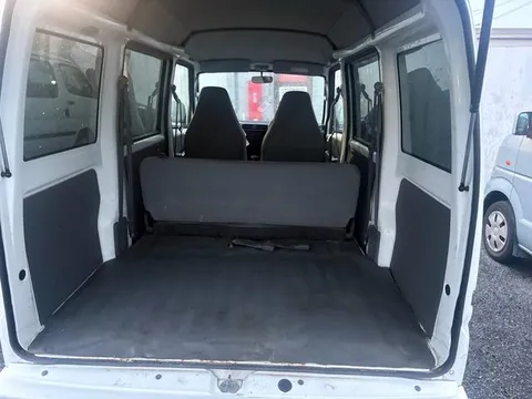 Nissan Clipper Van