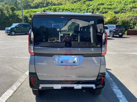 Mitsubishi Delica Mini