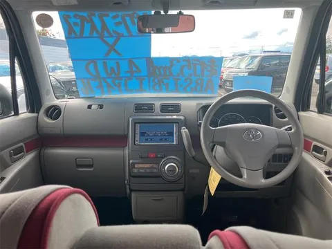Toyota Pixis Space