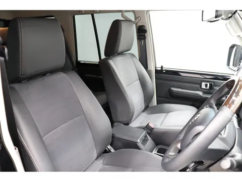 Toyota Land Cruiser 70