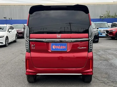 Honda N-BOX Custom