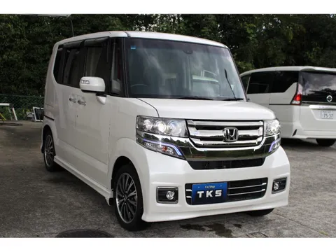 Honda N-BOX Custom
