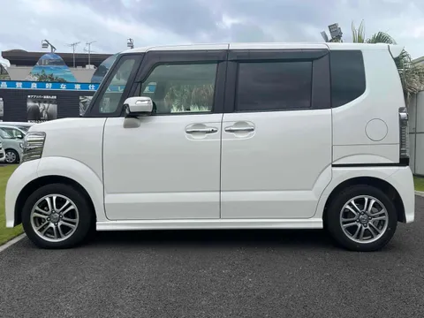 Honda N-BOX Custom