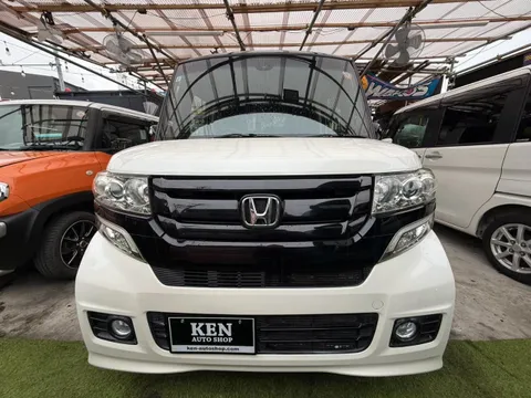 Honda N-BOX Custom