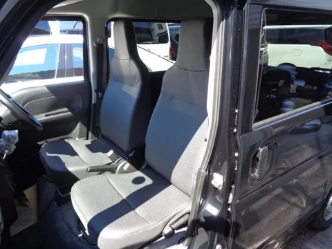 Nissan Clipper Van