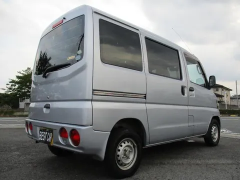 Mitsubishi Minicab Van