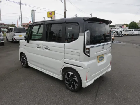 Suzuki Spacia Custom