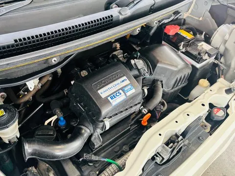 Honda N-BOX Slash