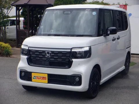 Honda N-BOX Custom