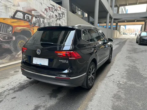 Volkswagen Tiguan L
