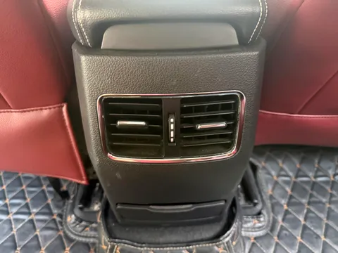 Roewe RX5