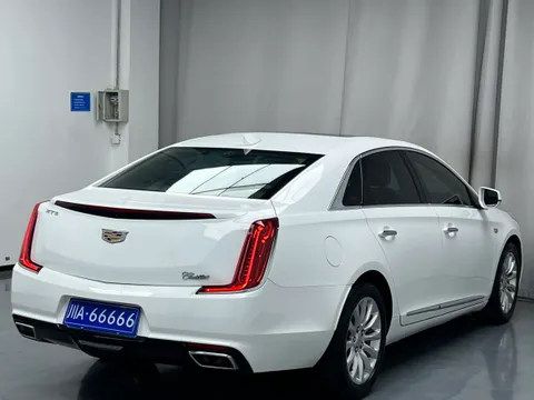 Cadillac XTS