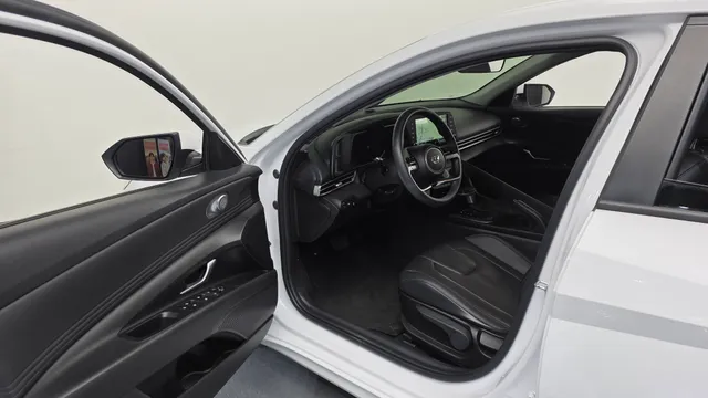 Hyundai Elantra (Avante)