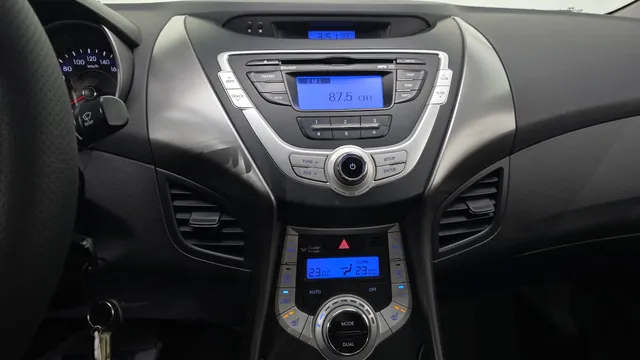Hyundai Elantra (Avante)
