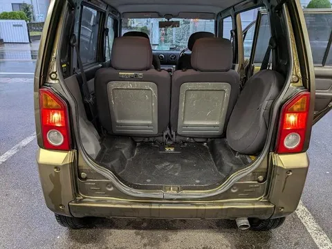 Daihatsu Naked