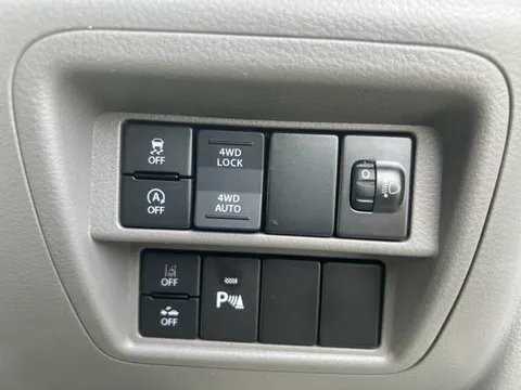 Nissan Clipper Van