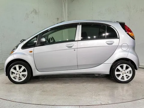 Mitsubishi I