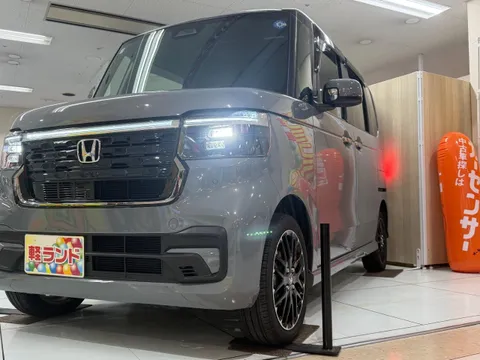Honda N-BOX Custom