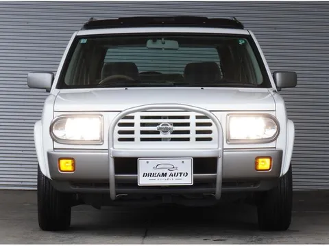 Nissan Rasheen