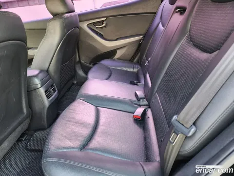 Hyundai Elantra (Avante)