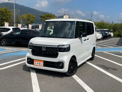 Honda N-BOX Custom