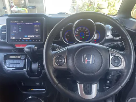 Honda N-BOX Slash