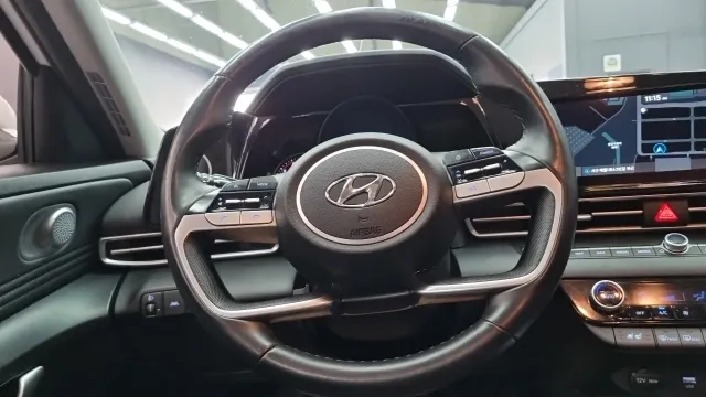 Hyundai Elantra (Avante)