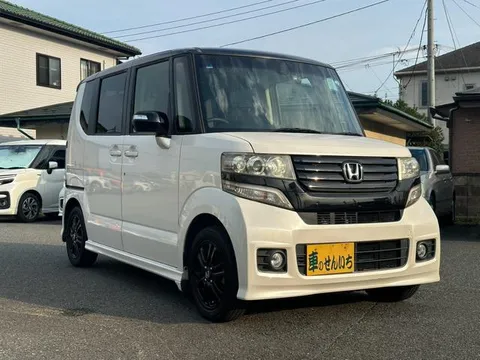 Honda N-BOX Custom