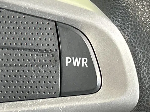 Toyota Pixis Mega