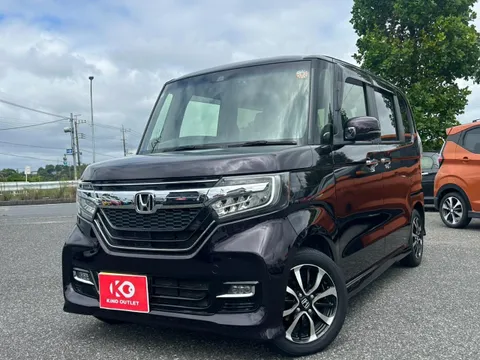 Honda N-BOX Custom