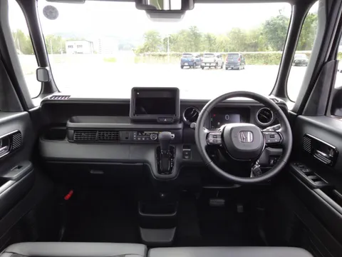 Honda N-BOX Custom