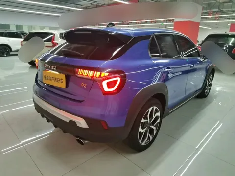 Lynk & Co Lynk & Co 02