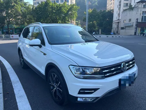 Volkswagen Tiguan L