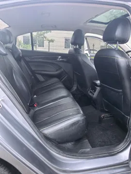 Roewe i5