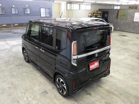 Suzuki Spacia Custom