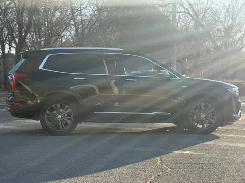 Cadillac XT6