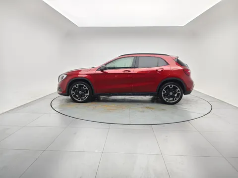 Mercedes-Benz Mercedes-Benz GLA