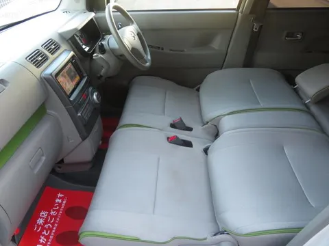Toyota Pixis Space