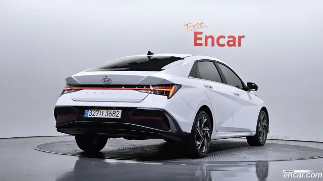 Hyundai Elantra (Avante)