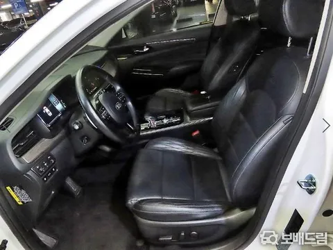 Kia Cadenza (K7)